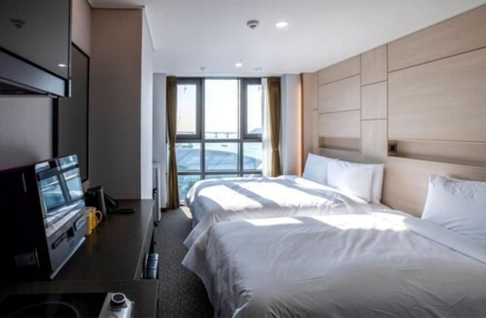 Deluxe Twin Room, Sea View - Photo 4