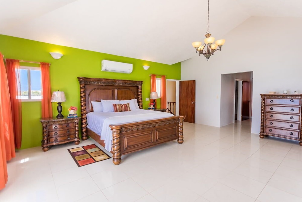Exclusive Villa photo 3