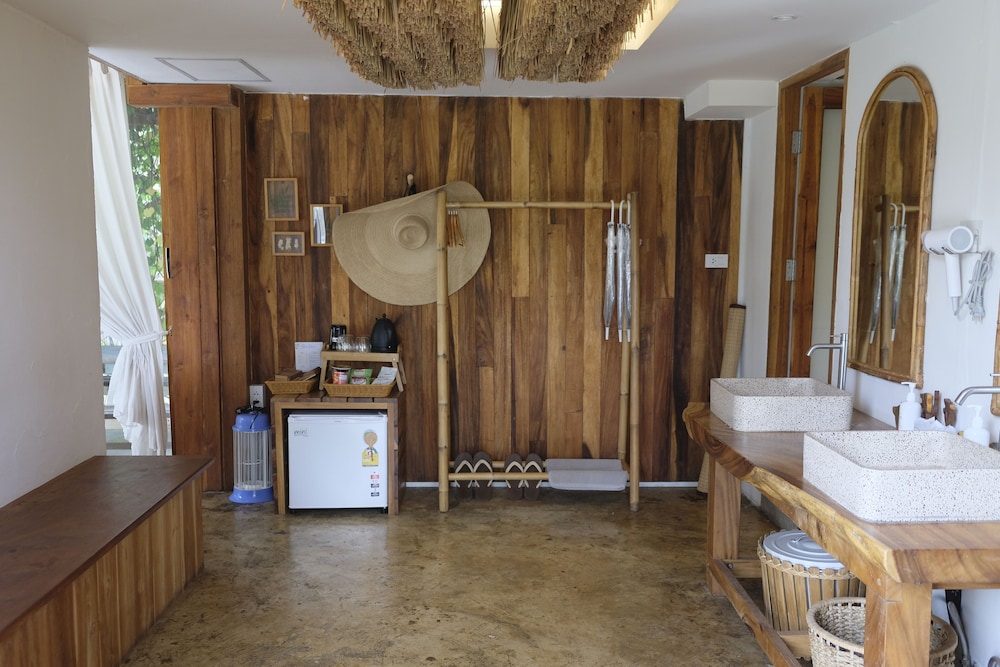 Baan Ruang Khaow - Photo 30