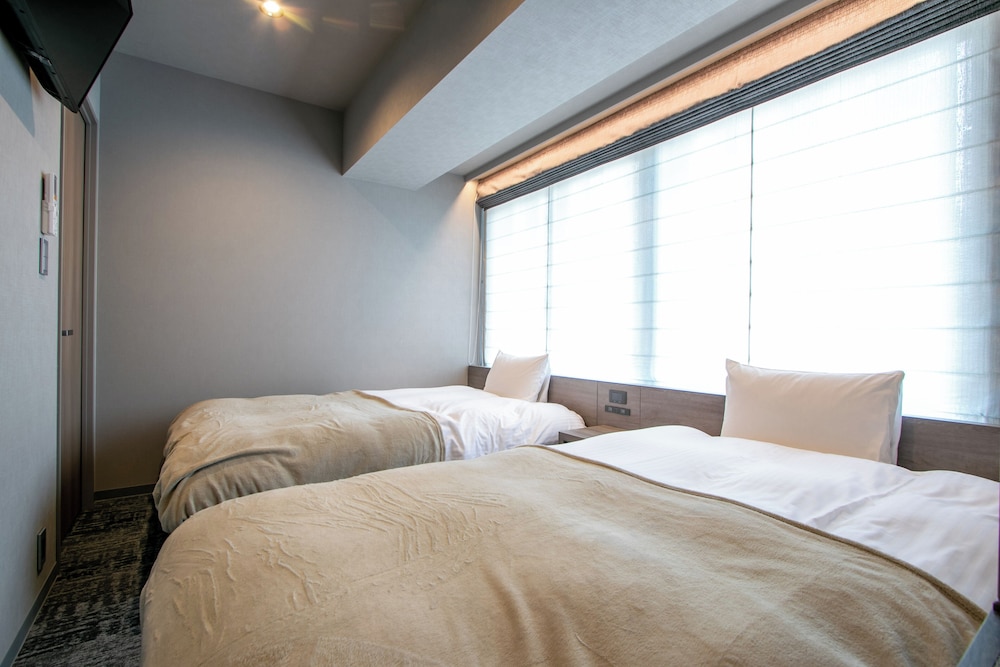 Superior Suite 1BR with 4beds, Non Smoking - Photo 9