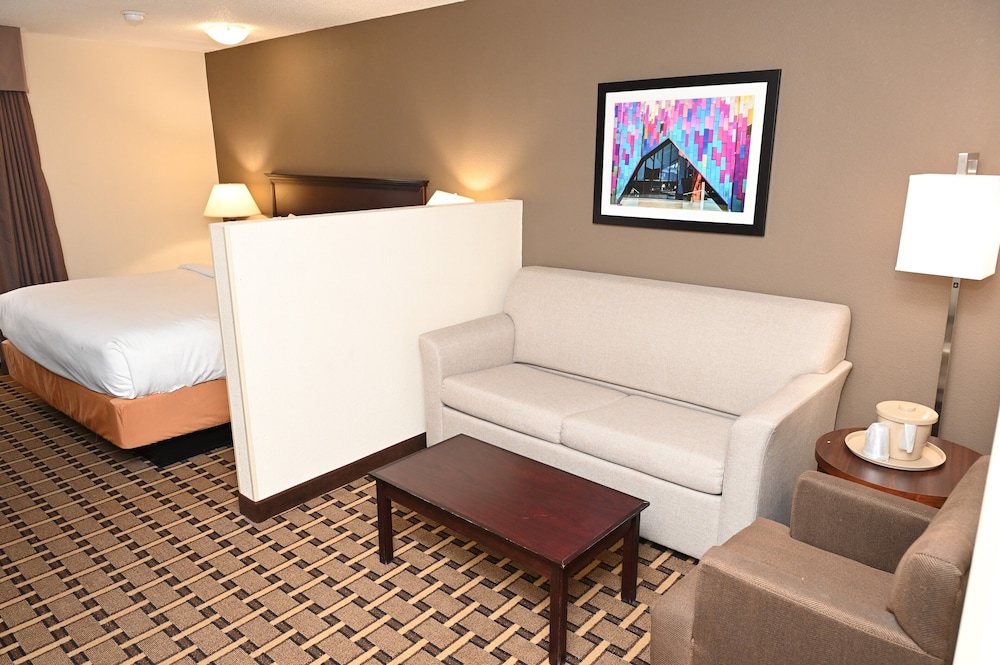 Signature Studio Suite photo 1