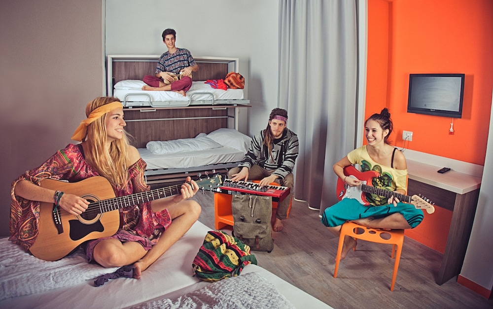 Deluxe Quadruple Room photo 2