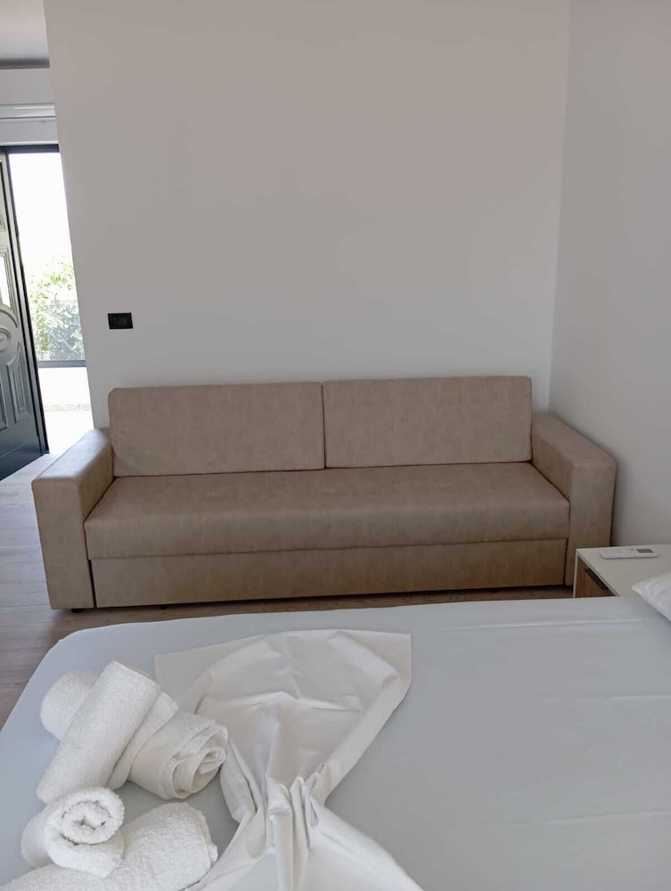 Deluxe Double Room 201, 202