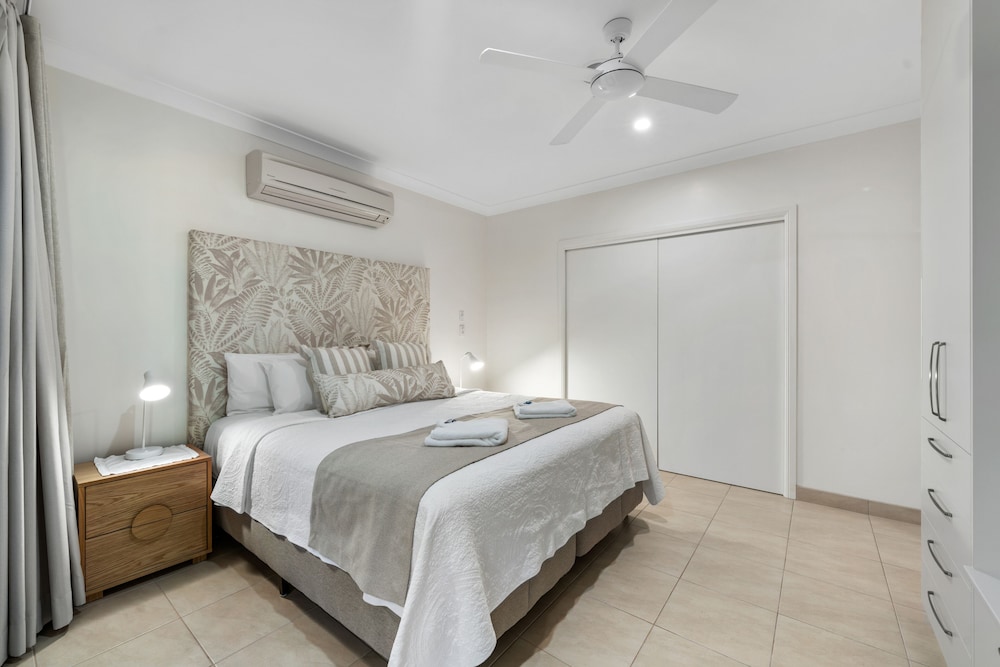 Luxury Room, 1 Bedroom, Garden View photo 3