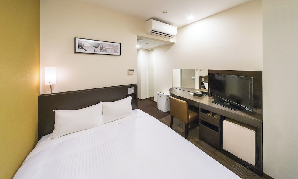 Single Room, 1 Large Twin Bed, Smoking photo 3