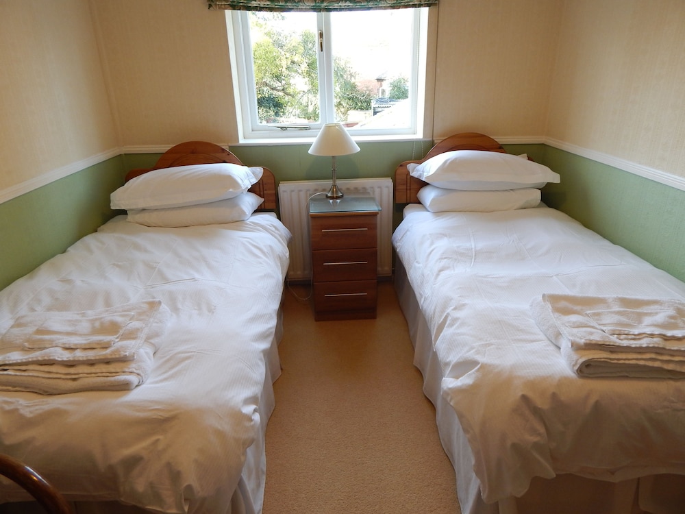 Twin Room, Ensuite (Garden View) photo 3