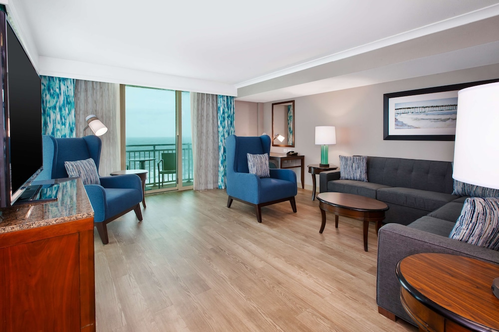 Oversized Suite, 1 King Bed with Sofa bed, Non Smoking, Oceanfront