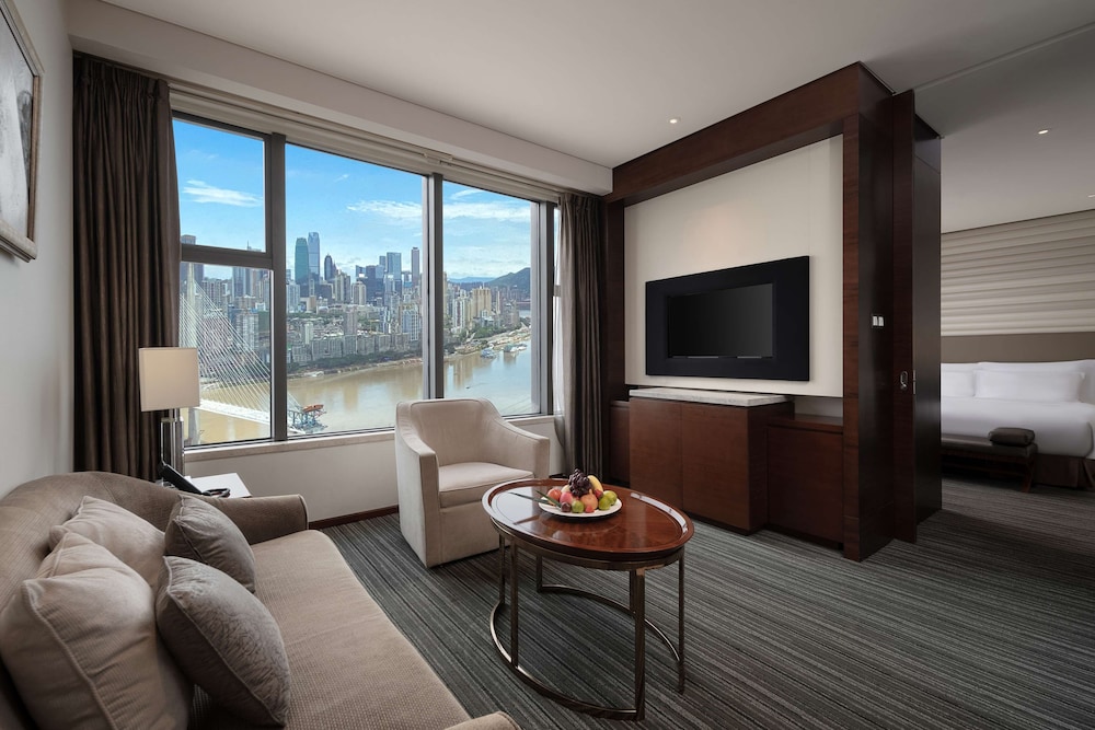 Executive Suite - Photo 1