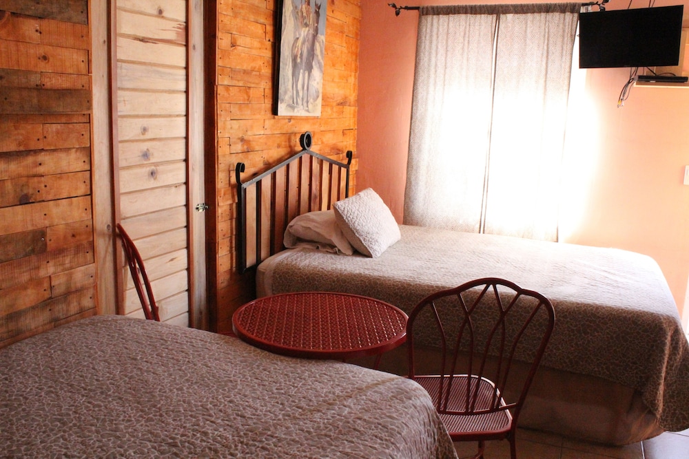 Family Double Room, 1 Bedroom photo 2