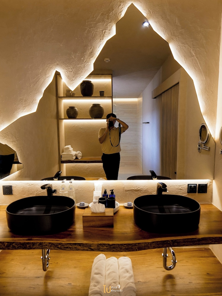 Private Pool Villa Suite - Photo 4