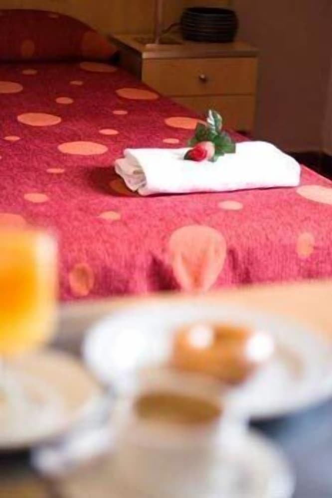 Double Room - Photo 3