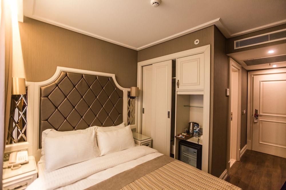 Standard Double Room photo 2