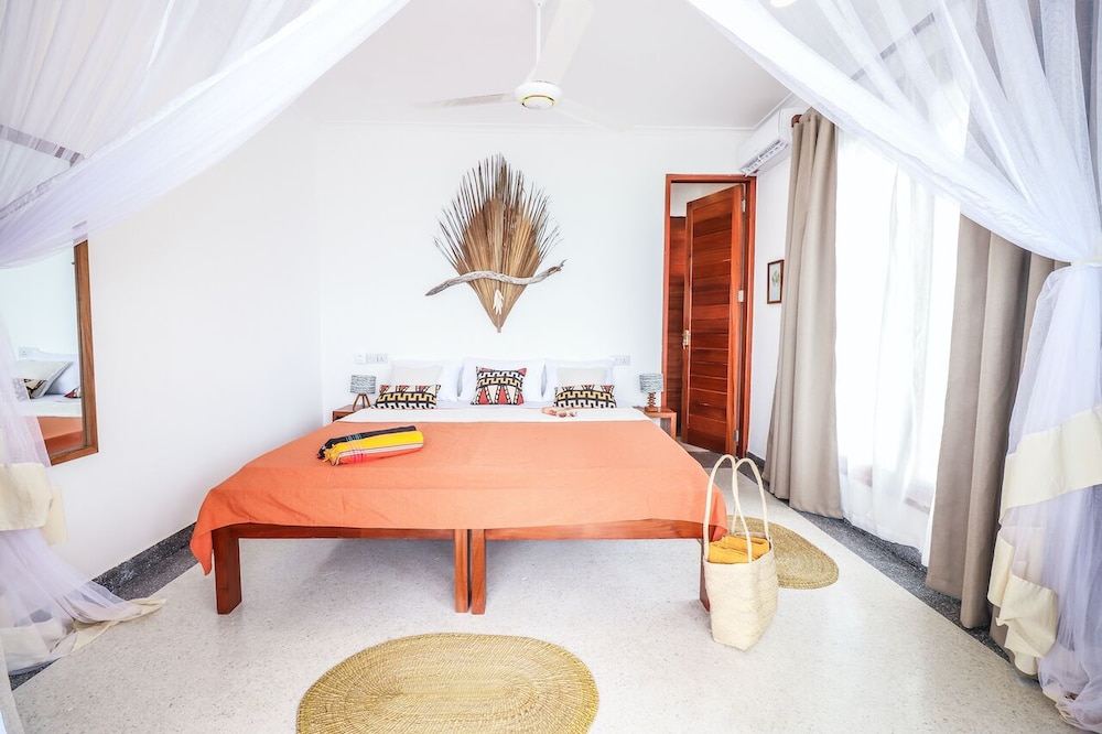 Bibi Juu Villa photo 1