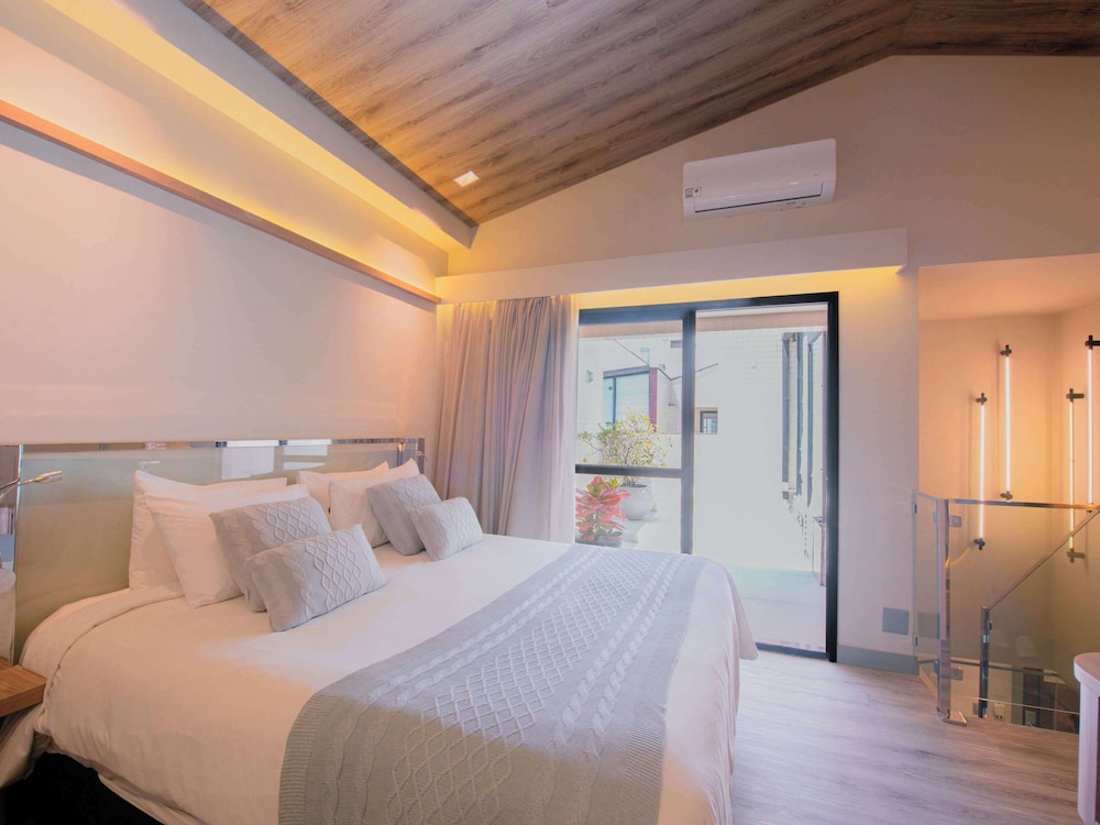 Executive Suite, 1 Queen Bed - Photo 6