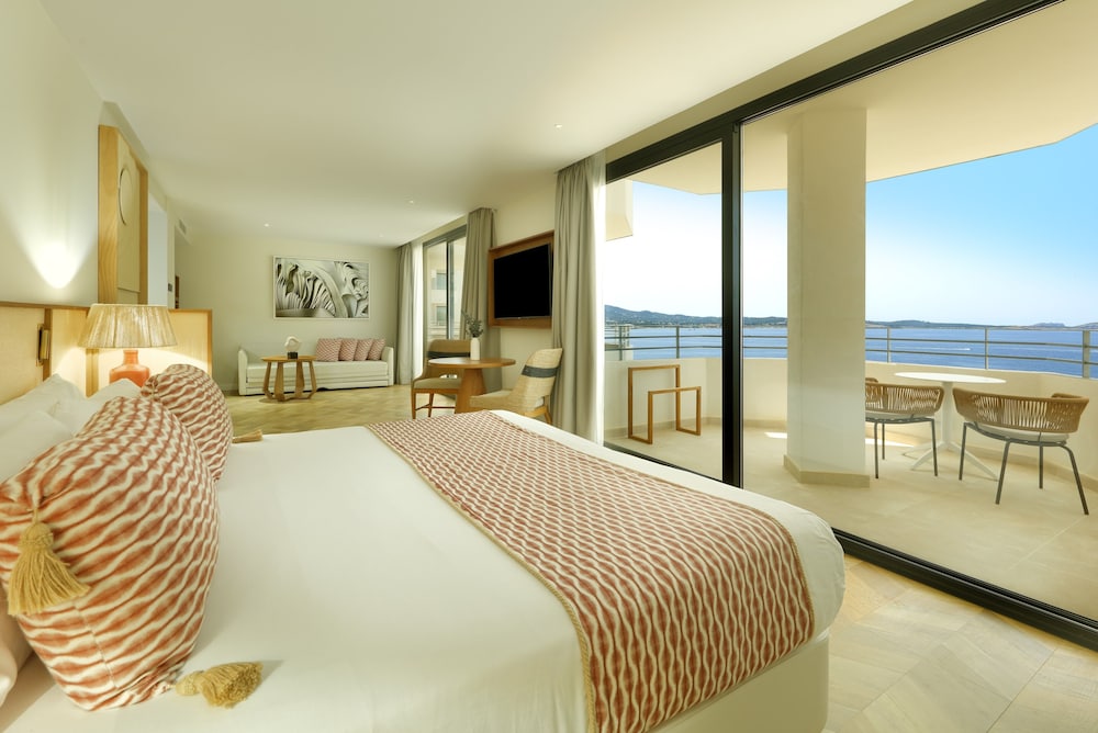 Suite, Sea View (Seafront)