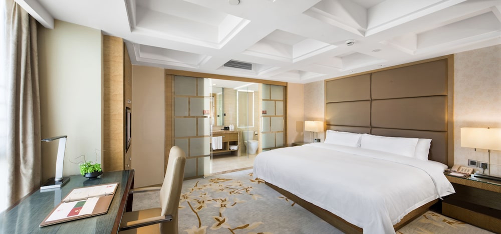 Superior Suite, Balcony photo 3