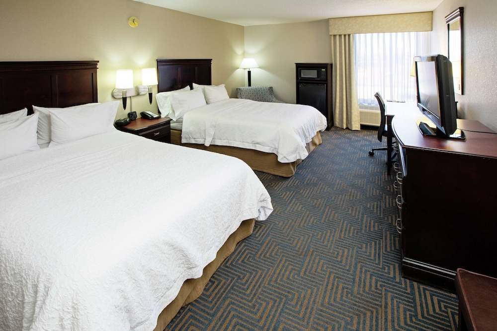 Room, 2 Double Beds, Accessible - Photo 3