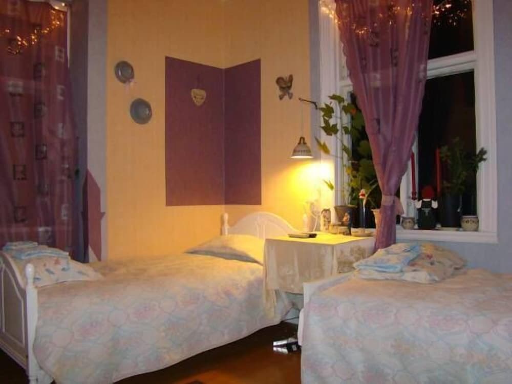 Twin Room, Ensuite photo 1