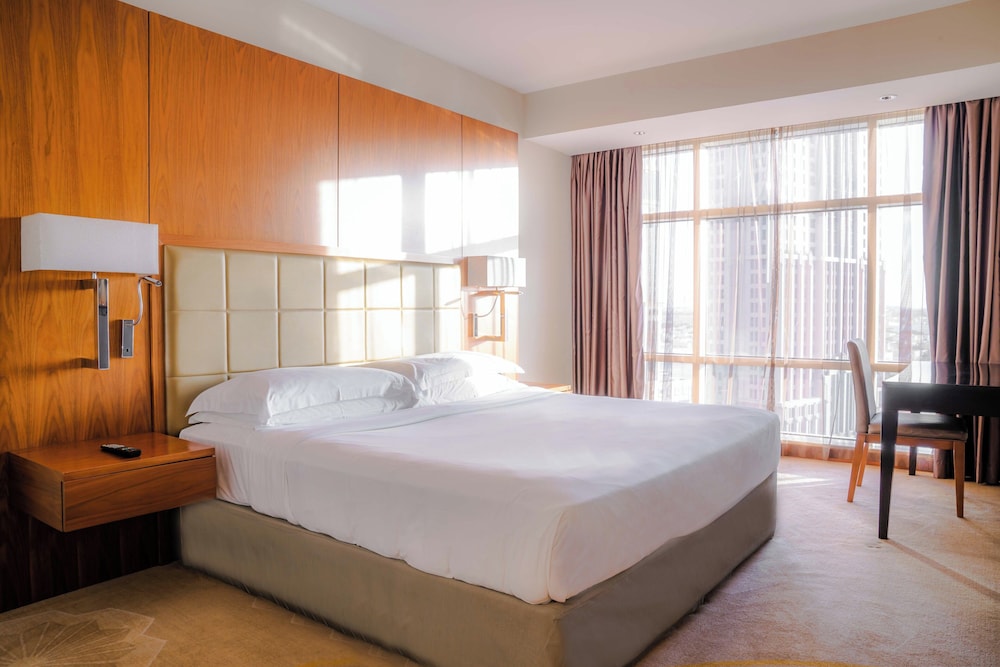 Junior Suite, 1 King Bed - Photo 6