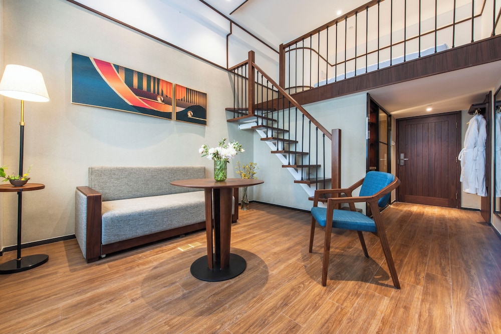 Signature Triple Room