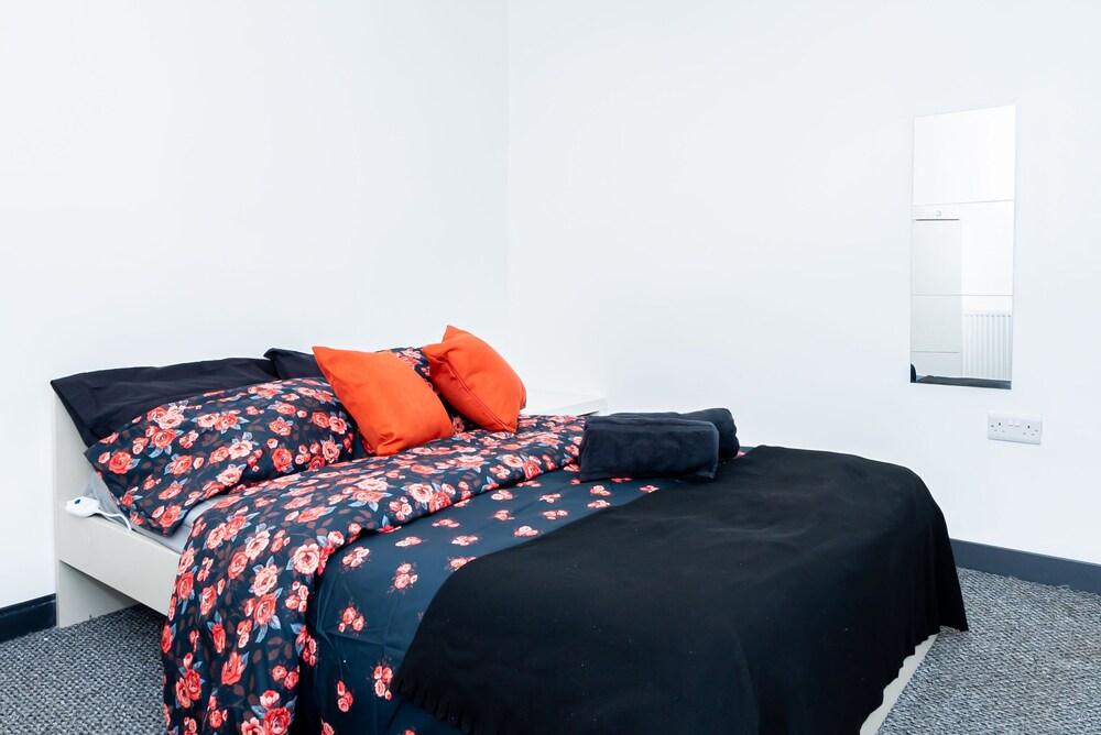 Standard Twin Room - Photo 1
