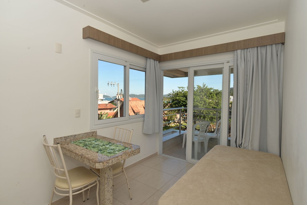 Premium Apartment - Photo 4