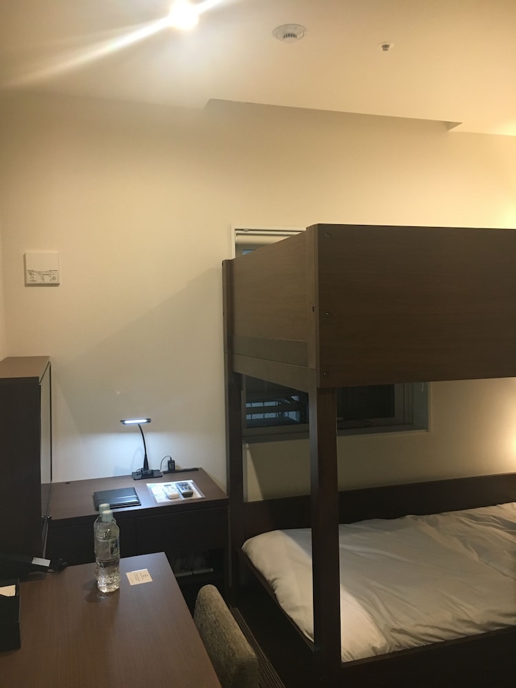 Twin Room With Bunk Bed [Check-Out At 10am] photo 1