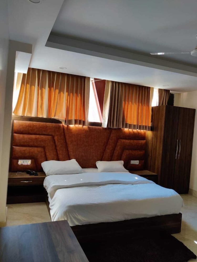 Deluxe Room - Photo 2