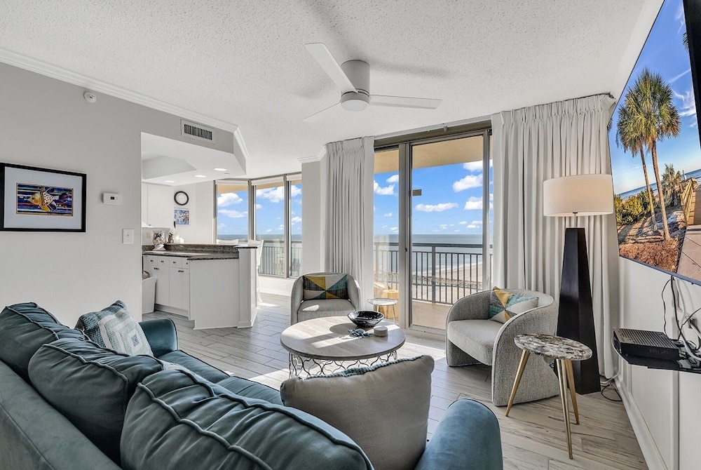 Condo, 2 Bedrooms