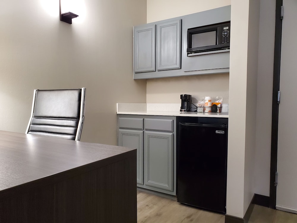 Suite, Multiple Beds, Accessible, Non Smoking - Photo 12