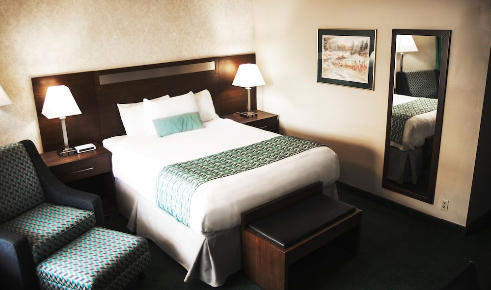 Efficiency, Deluxe Room, 1 Queen Bed, Non Smoking - Photo 1