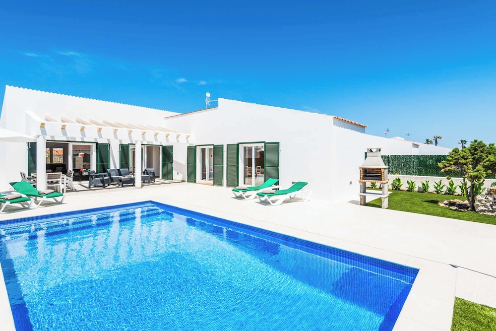 Villa (4 Habitaciones)