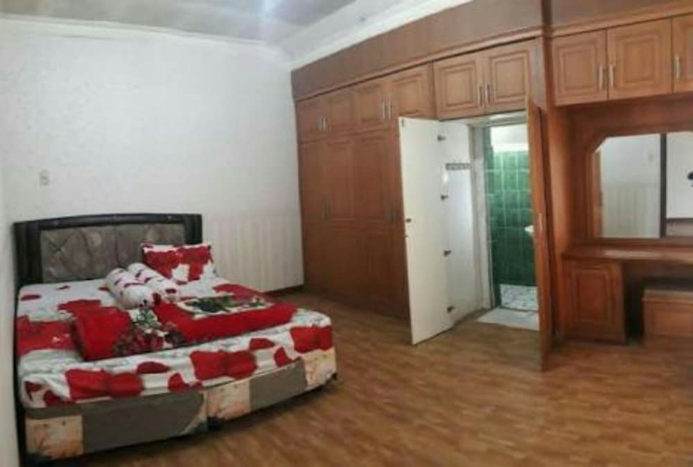 Standard Room, 1 Queen Bed, Non Smoking photo 1