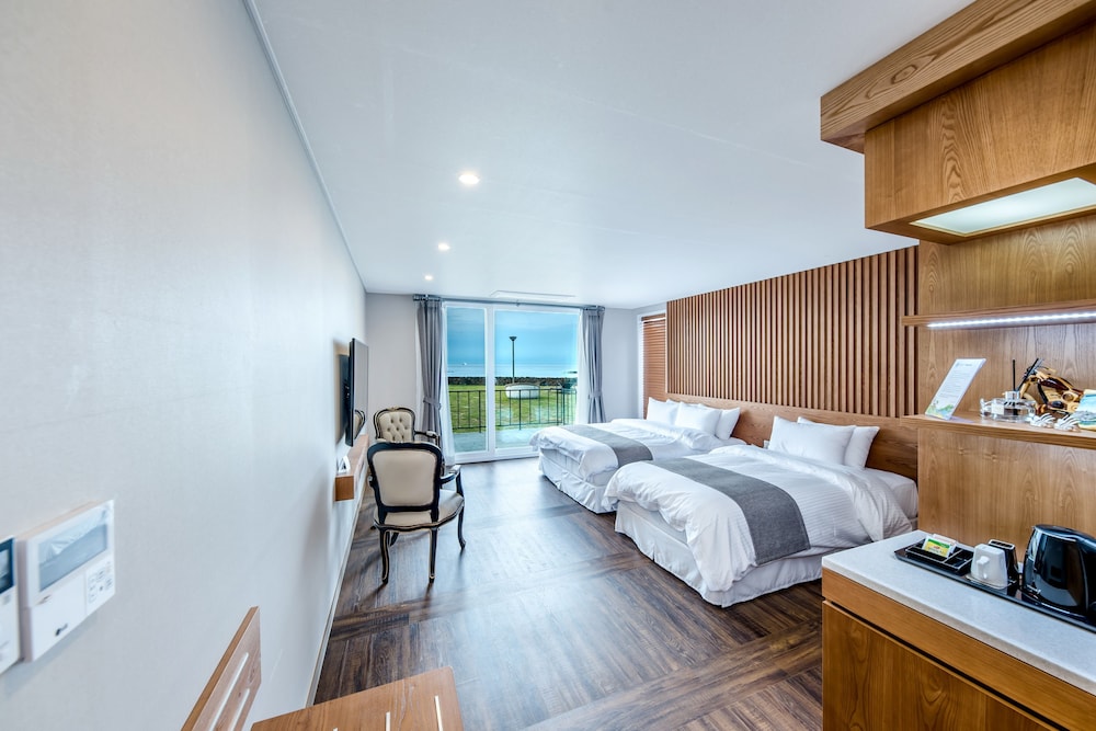 Standard Room, 1 Bedroom, Terrace, Beachfront