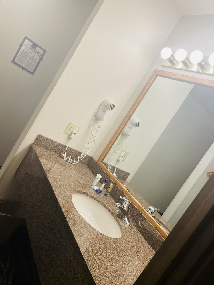 Basic Room, 2 Queen Beds, Accessible photo 2