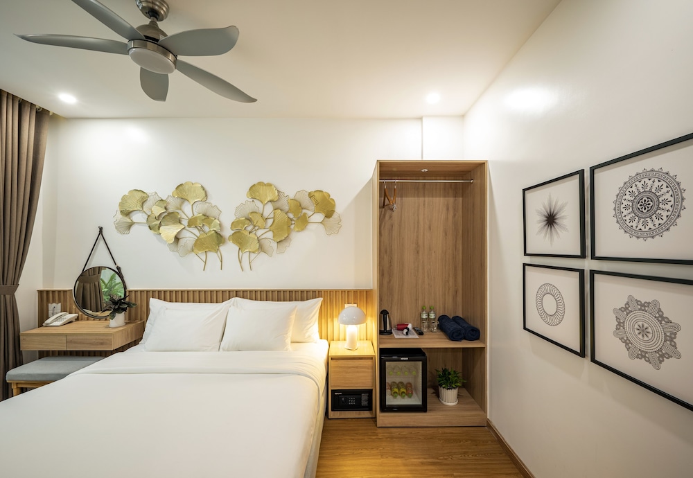Superior King Room - Photo 4