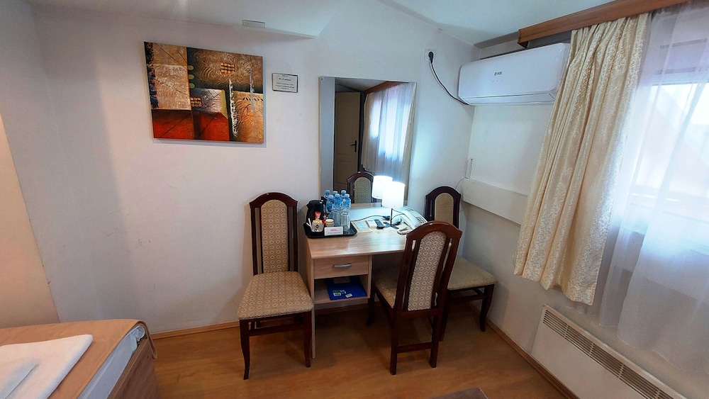 Family Triple Room photo 3