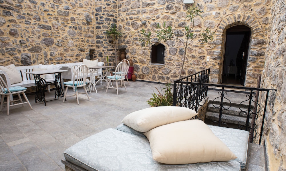 Exclusive Suite (Megalo Livadi) photo 2
