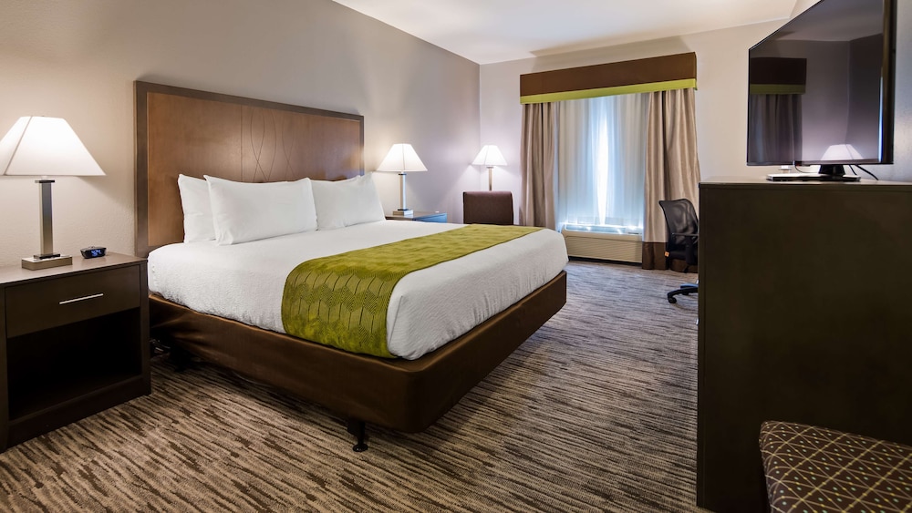 Standard Room, 1 King Bed, Accessible, Non Smoking photo 1