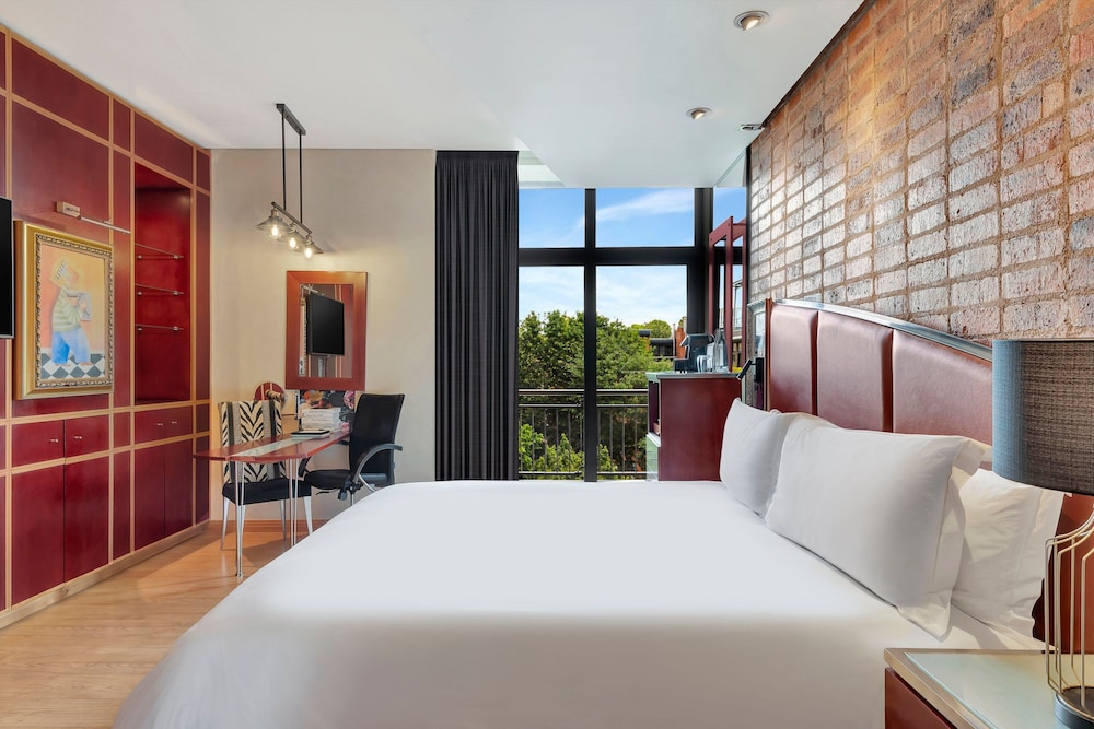 Deluxe Room, 1 King Bed - Photo 6