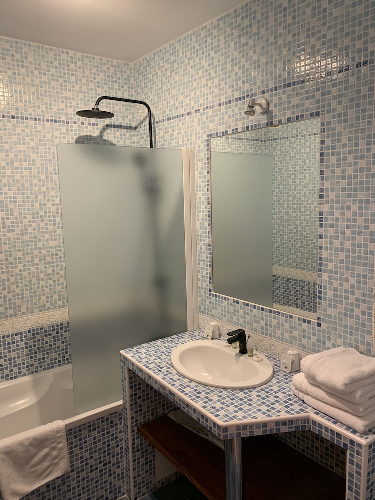 Standard Double Room, Mountain View photo 3