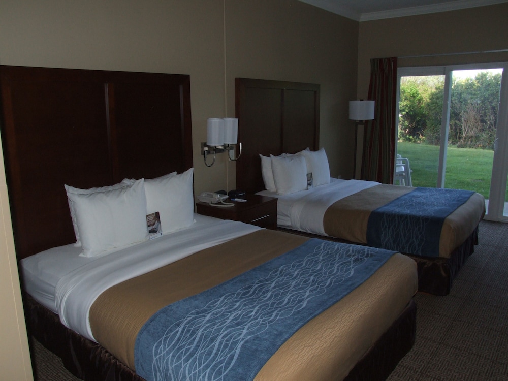 Standard Room, 2 Queen Beds, Non Smoking, Balcony - Photo 2