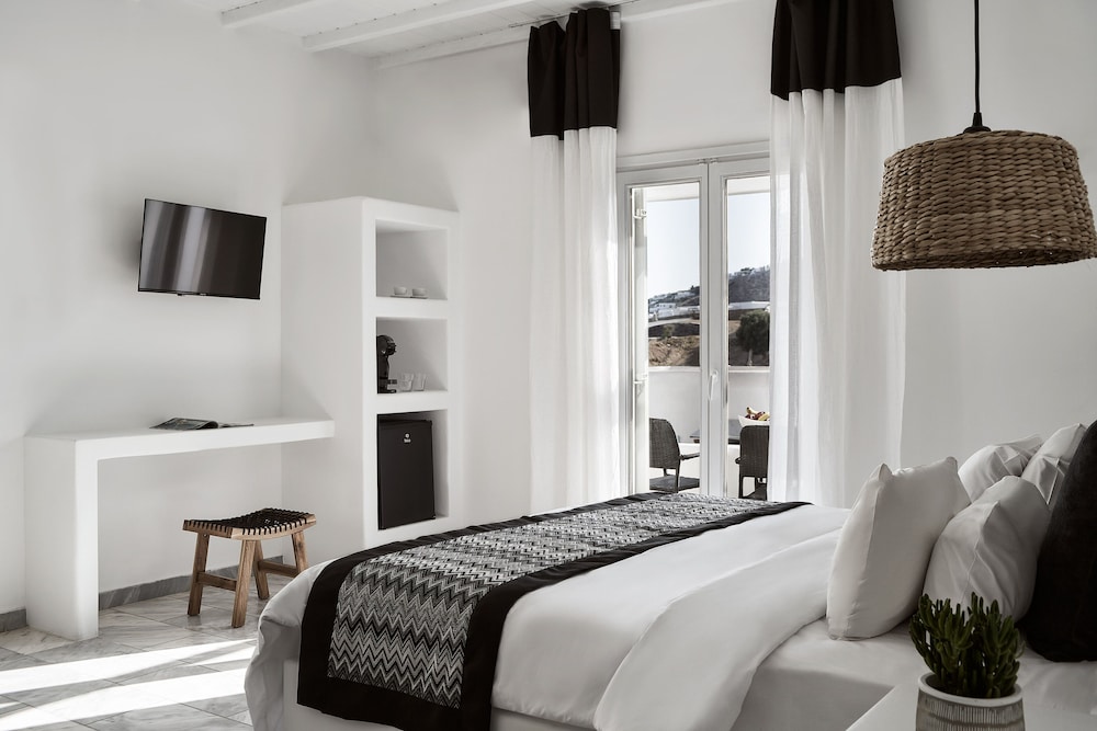 Family Suite, 2 Bedrooms (Surrounding view), photo 6