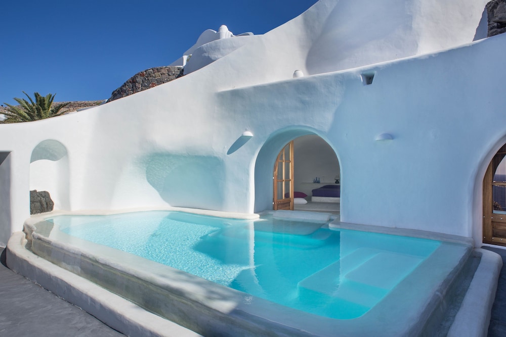 Perivolas Luxury Suite photo 2