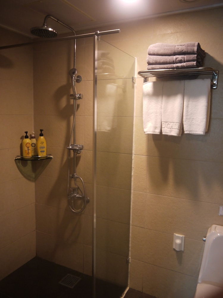 Suite, 3 Bedrooms photo 3