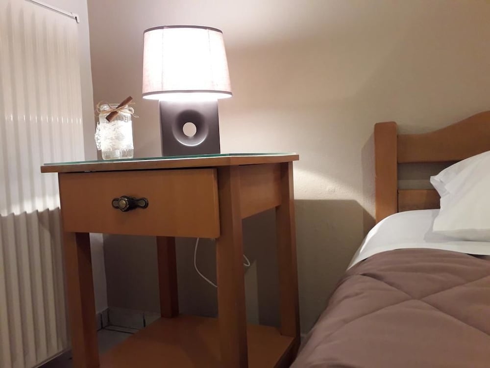 Economy Double Room - Photo 2