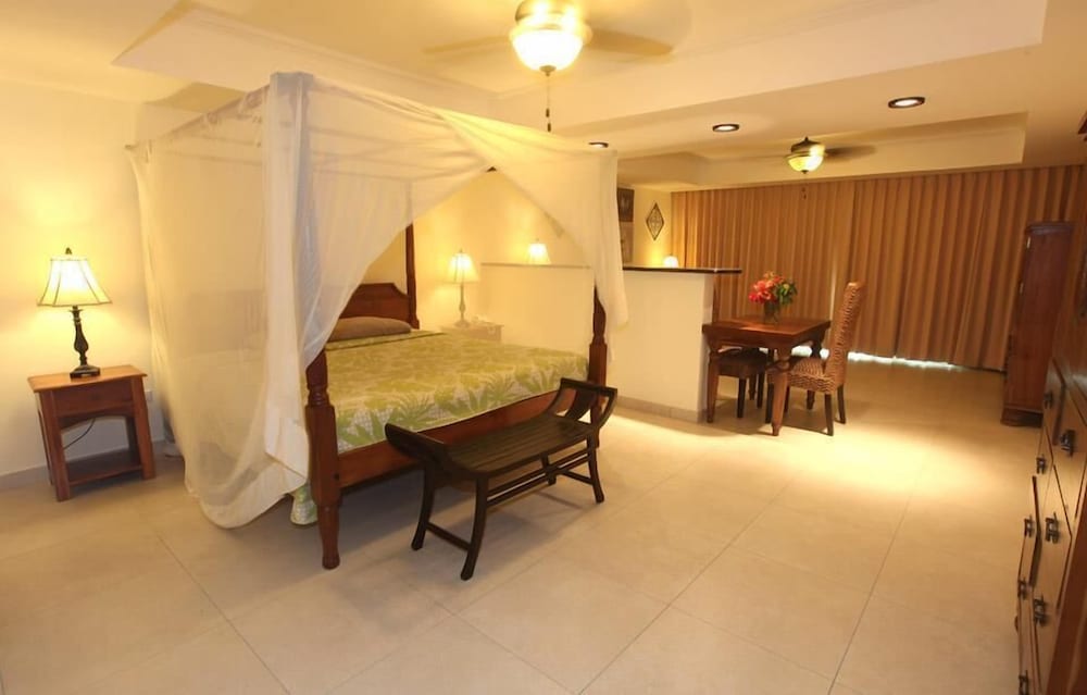 Suite, Beach View photo 2