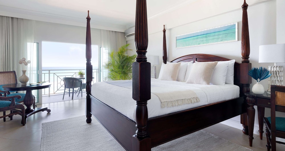 Honeymoon Room, 1 Bedroom, Ocean View (Riviera HM Beachfront Club Level)