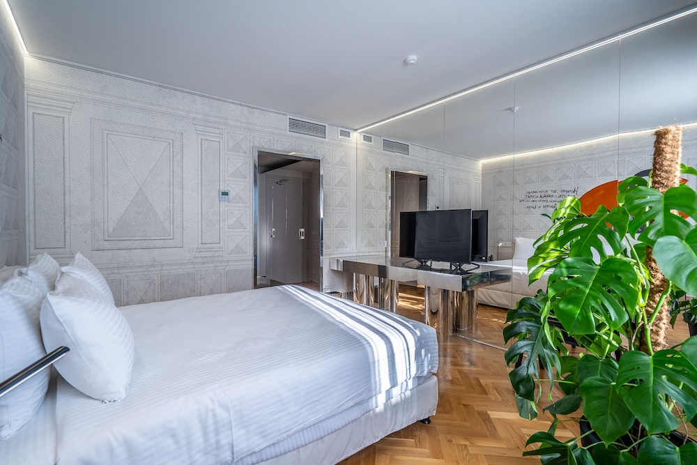 Superior Double Room - Photo 2