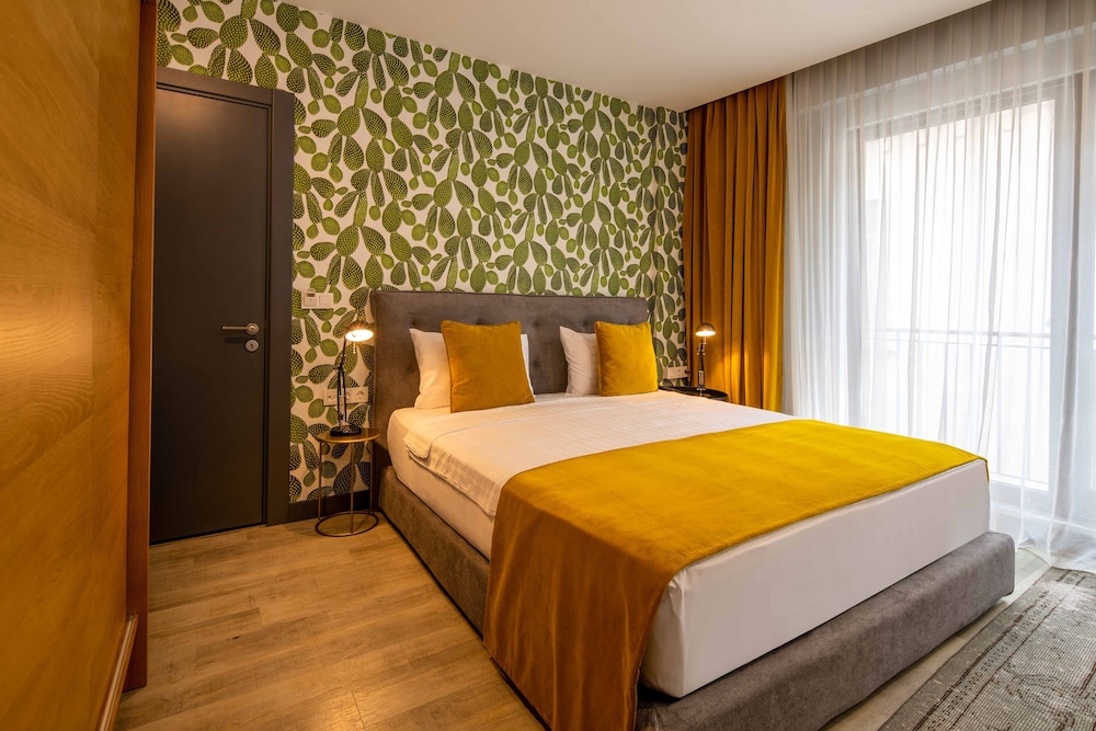Deluxe Triple Room photo 2